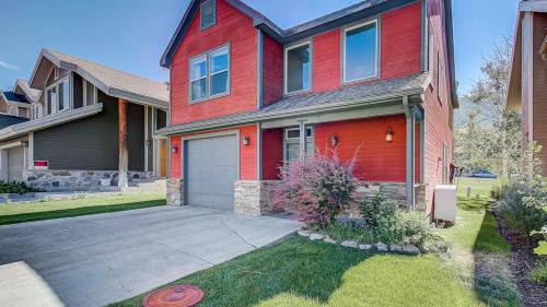 North Park City Casa | Park Ave Getaway by AvantStay Cozy Cottage Close to Main Street Town Ski Lift
