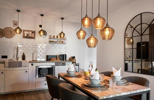 Altstadt-Nord Apartamento | Park Avenue - Design Apartment Friesenstraße - 4 Pers - WLAN - Netflix - 65 Zoll TV
