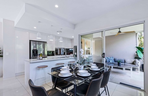 Toowong Apartamento | Nueva casa adosada Chic 3bdm en Auchenflower, 4. 5 km a la ciudad de Brisbane CBD duerme