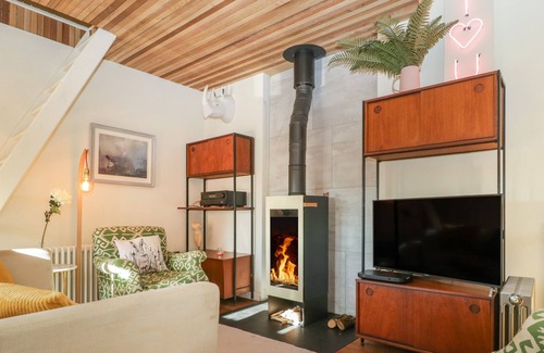 East Horrington Otro | PARK FARM BARN, pet friendly, with open fire in Shepton Mallet