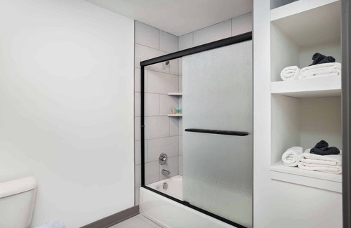 Parkville Apartamento | Park House on Main