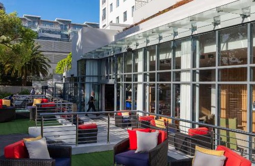 Claremont Hotel | Park Inn by Radisson Cape Town Newlands