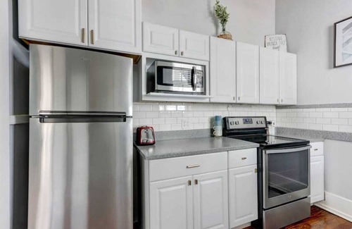 Historic Downtown Savannah Apartamento | Park Inn, Charming | Historic | Dog-Friendly!