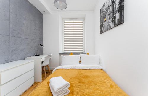 City Centre Apartamento | Park Krakowski Comfort Apartment by BookingHost