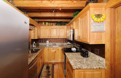 Wears Valley Cabina | Park Paradise: Your Smoky Mountain Sanctuary is Calling!