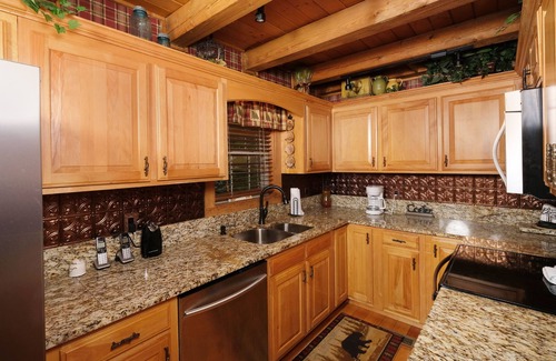 Wears Valley Cabina | Park Paradise: Your Smoky Mountain Sanctuary is Calling!