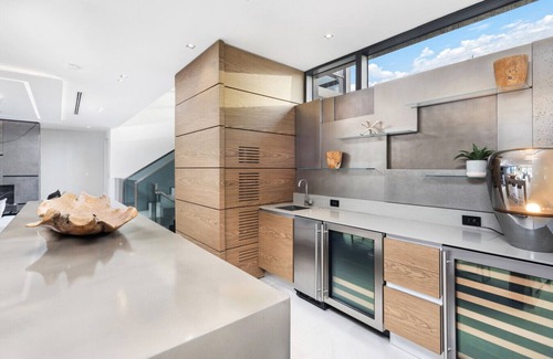 East Fort Lauderdale Apartamento | Park Place Mansion-Three-Story Mansion with Rooftop, Dock