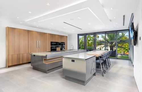 East Fort Lauderdale Apartamento | Park Place Mansion-Three-Story Mansion with Rooftop, Dock