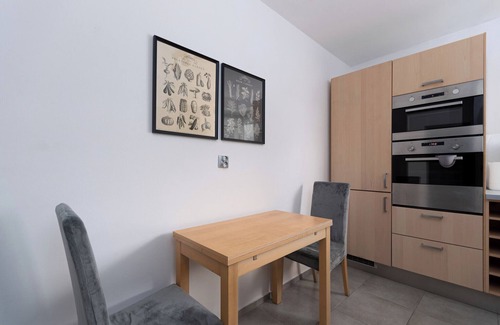 Srodmiescie Apartamento | Park Szczytnicki 2-Bedroom Apartment