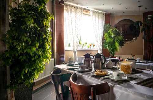 Leknica Cama Y Desayuno | Park UNESCO Residence