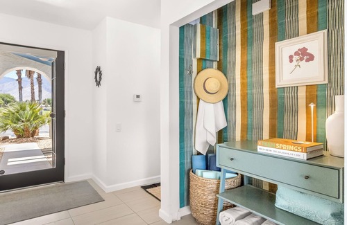 Downtown Palm Springs Casa | Park View Bungalow - Beautiful remodel in Demuth Park