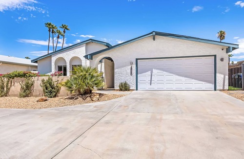 Downtown Palm Springs Casa | Park View Bungalow - Beautiful remodel in Demuth Park