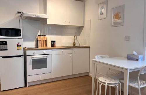 Central Coast Apartamento | Park View Guest suite A