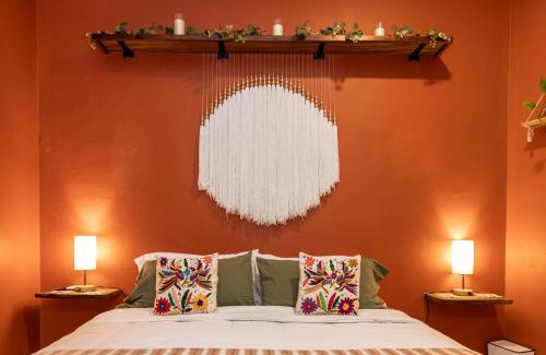 North End Apartamento | Parking, 6min to Beach & Downtown, High-Speed WiFi, Laundry Service, KingBed, PetsOK