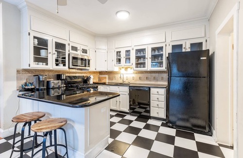 Historic District Casa | Parking at Randall House Across from USNA Gate 1