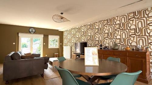 Montmerle-sur-Saone Apartamento | Parking et extérieur à 50m de la Saône