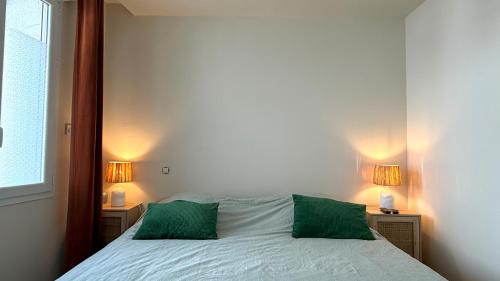 Montmerle-sur-Saone Apartamento | Parking et extérieur à 50m de la Saône