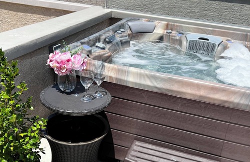 Center City Casa | Parking Roofdeck Hot Tub in Large Home near Convention Center