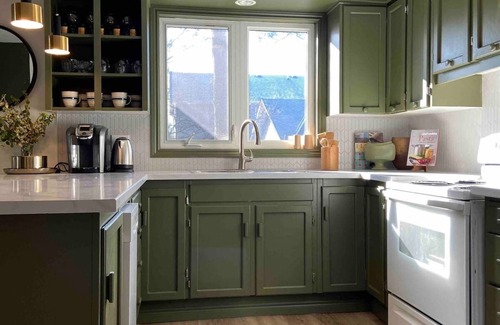 Elora Casa | Parkside Cottage