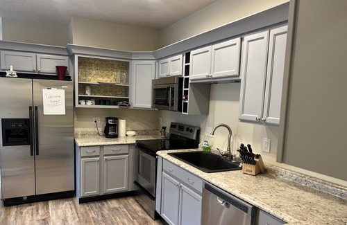 Ashland Casa | "Parkside Gem: Across from UK/KDMC"