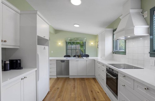 Merivale Casa | Parkside Oasis - Merivale