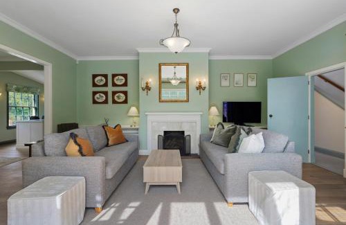 Merivale Casa | Parkside Oasis - Merivale