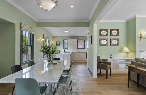 Merivale Casa | Parkside Oasis - Merivale