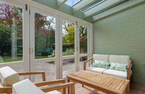 Merivale Casa | Parkside Oasis - Merivale