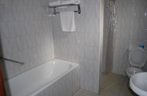 Moshi Hotel | Parkview Inn