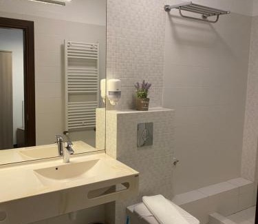 Bucharest Hotel | Parliament Square