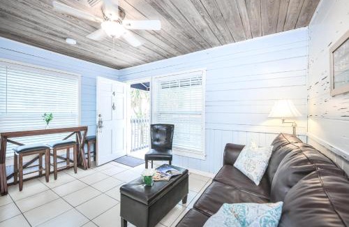 Siesta Key Village Apartamento | Parrot Beach Cottages Suite #4