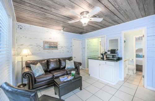 Siesta Key Village Apartamento | Parrot Beach Cottages Suite #4