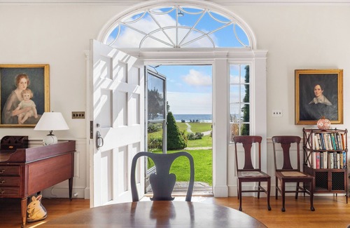 Kennebunk Casa | Parsons Beach Front Secluded Escape