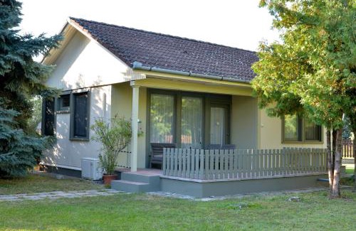 Tiszaalpar Apartamento | Parti Üdülő