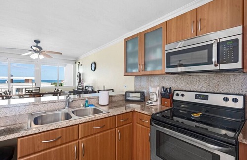 Mameyes II Apartamento | Partial Ocean View by El Yunque with pool A302
