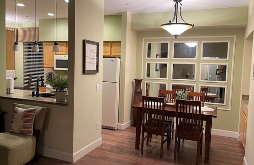Surprise Condominio | Partial Pool/Courtyard view Condo