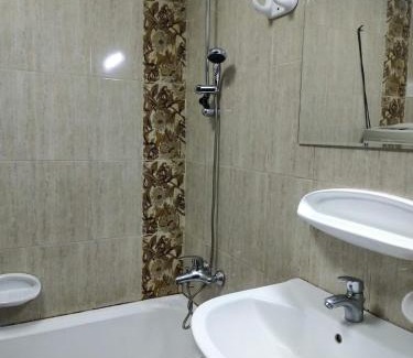 Al Rashidiya Casa | Partition Men bed space