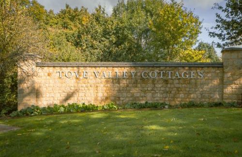 Towcester Casa | Partridge Place at Tove Valley Cottages