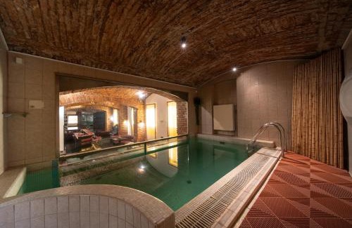 Smichov Apartamento | Party ClubHouse with Bar, Panoramic Pool & Sauna