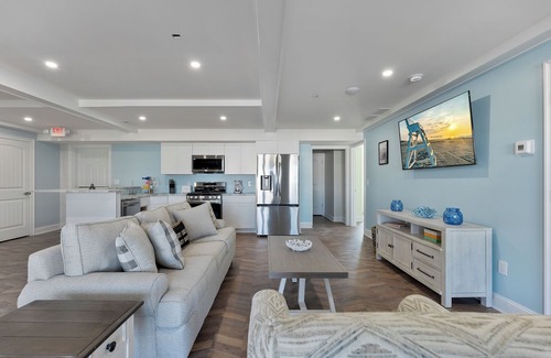 North Wildwood Apartamento | Party Headquarters in the Middle of the Entertainment with the beach steps away!