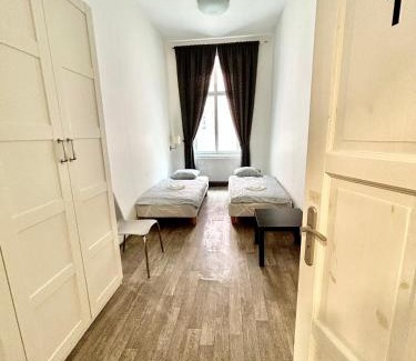 Nove Mesto Apartamento | PARTY HOUSE PRAGUE - Apartments Ve Smečkách 18, CITY CENTER!