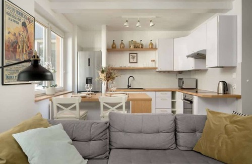 Krzyki Apartamento | Partynicka 7A Wrocław | Cozy Apartment | 2 Balconies | Remote work | Pet friendl