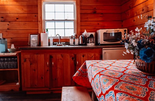 Newfoundland Cabina | PA’s Largest Organic Maple Farm Glamping Experience