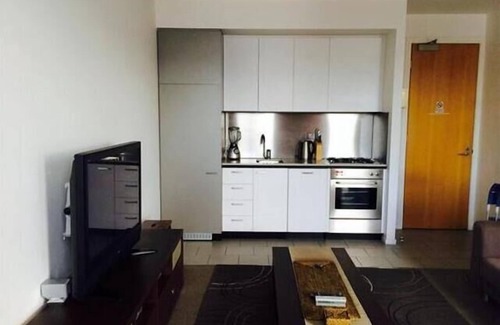 St Kilda Apartamento | Pasadena Top Floor 1BR w balcón + WiFi gratis + estacionamiento