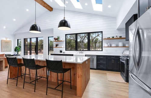 Wimberley Casa | Pasatiempos I Heated Cowboy Pool, Stargazing