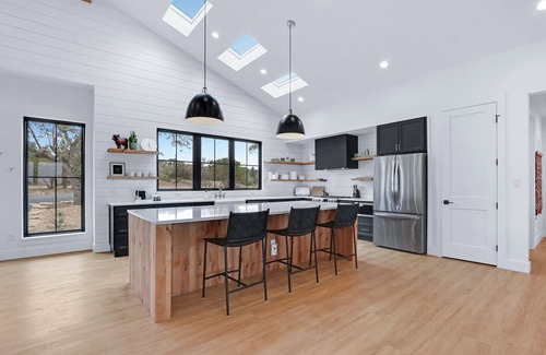 Wimberley Casa | Pasatiempos I Heated Cowboy Pool, Stargazing