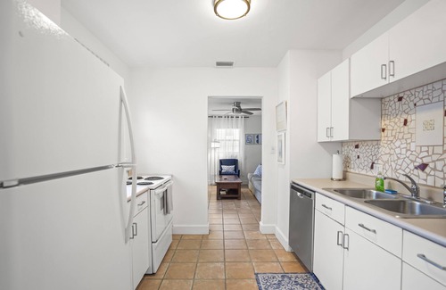 Pass-a-Grille Cabina | Pass-A-Grille St Pete Beach Bungalows Parking Wi-Fi