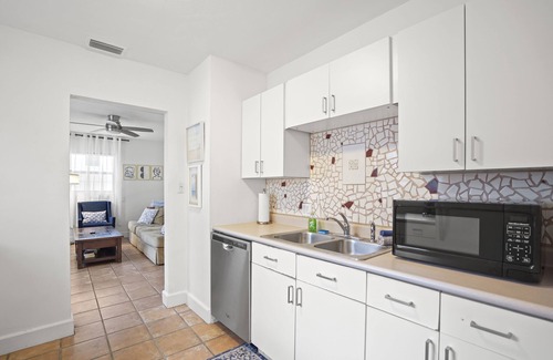 Pass-a-Grille Cabina | Pass-A-Grille St Pete Beach Bungalows Parking Wi-Fi