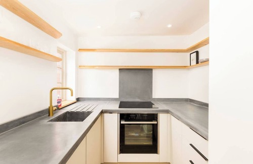 City Centre Casa | Pass the Keys | Central Stratford upon Avon Super Stylish 1Bed
