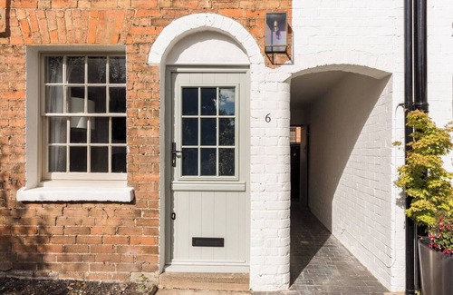 City Centre Casa | Pass the Keys | Central Stratford upon Avon Super Stylish 1Bed